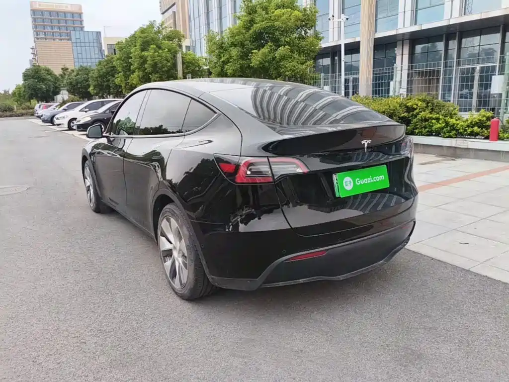 Фото 5 - Tesla Model Y