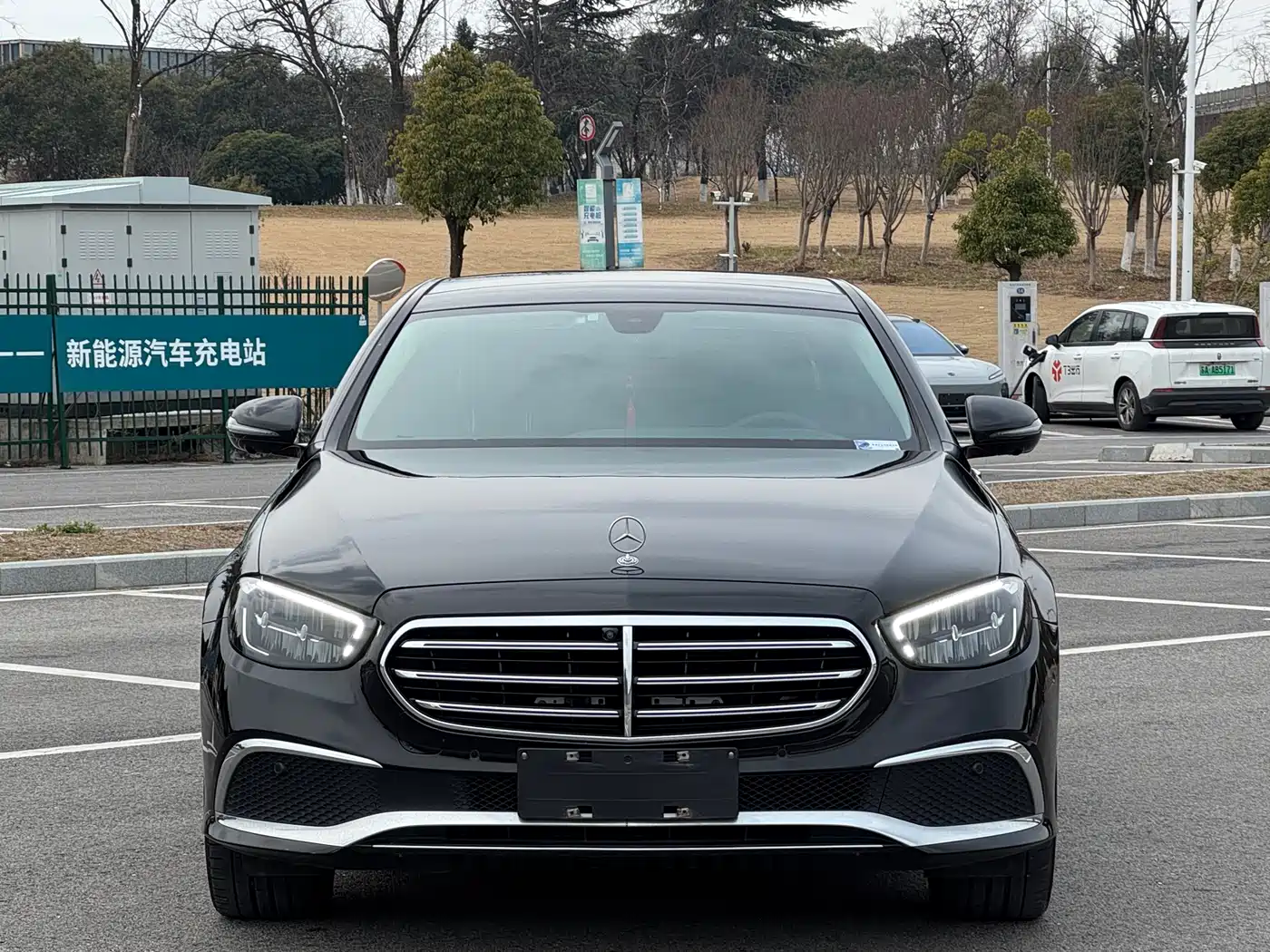 Mercedes-Benz E-Class 2022 E 300 L Luxury фото 2