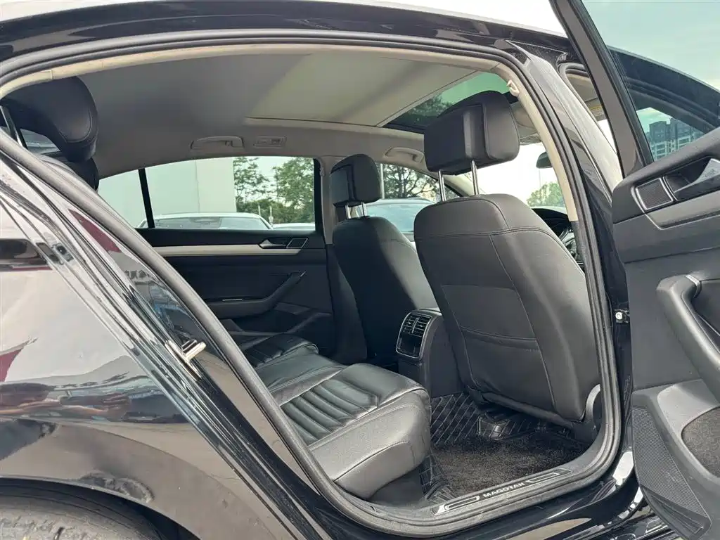 Volkswagen Magotan 2019 280TSI DSG Leading China V фото 8