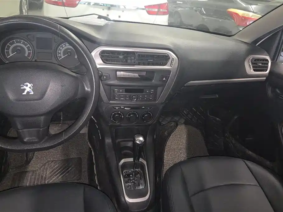 Peugeot 301 2014 1.6L Automatic Comfort Edition фото 13