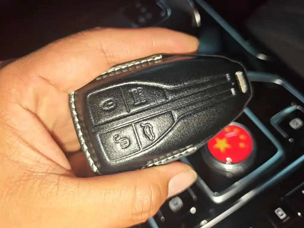 Hongqi HS5 2022 2.0T Smart Connect Premium Edition фото 9