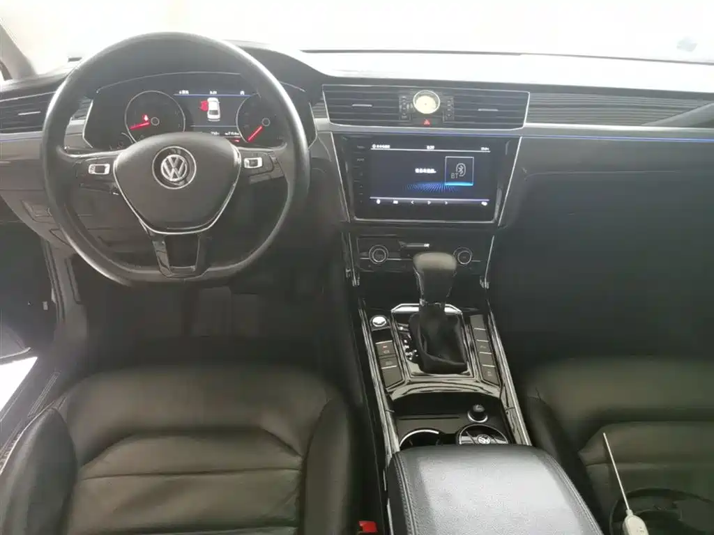 Volkswagen Phideon 2018 Facelift 380TSI FWD Business фото 10