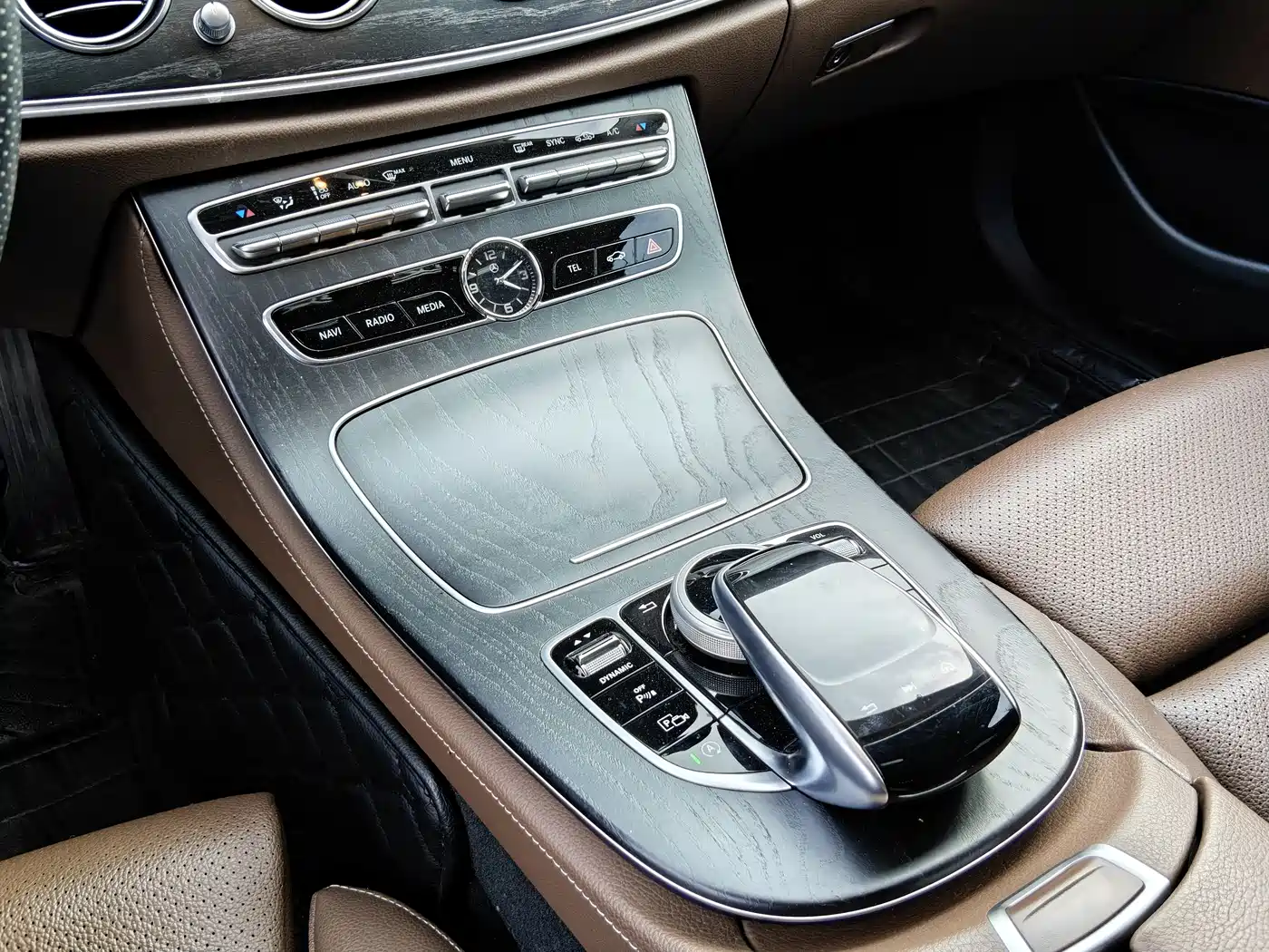 Mercedes-Benz E-Class 2018 Facelift E 200 L Sport фото 9