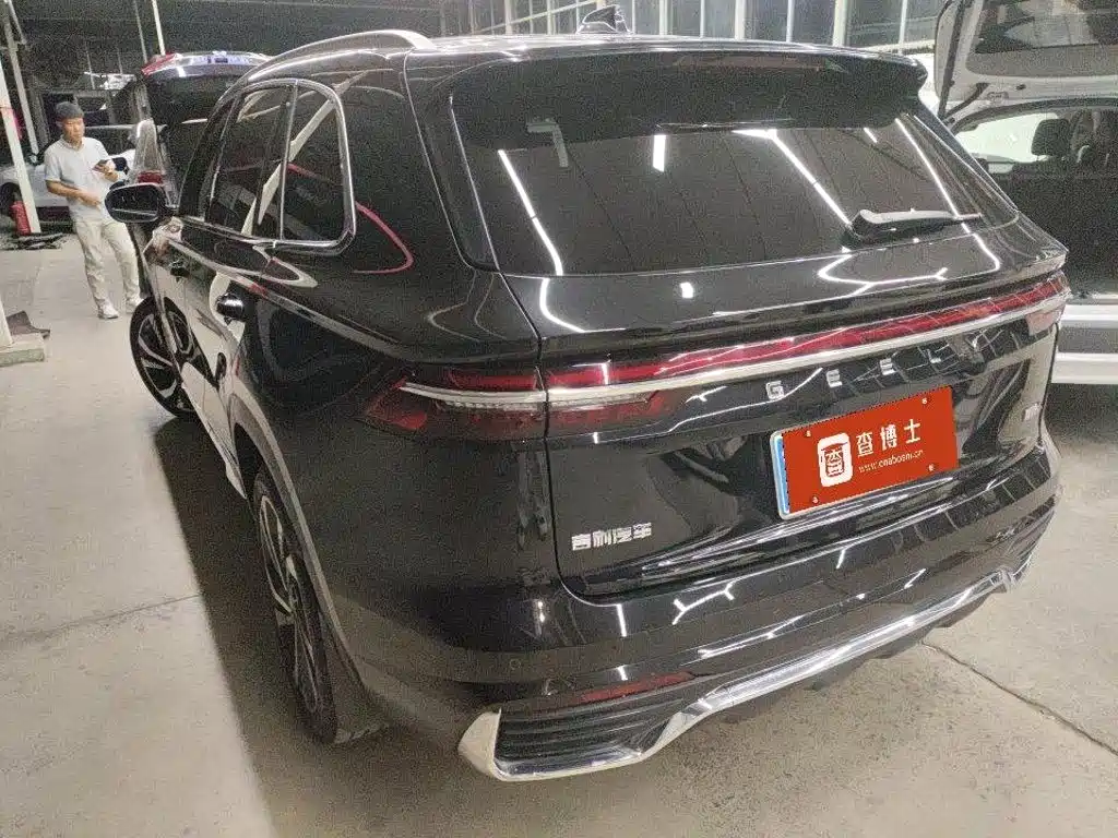 Фото 7 - Geely Monjaro