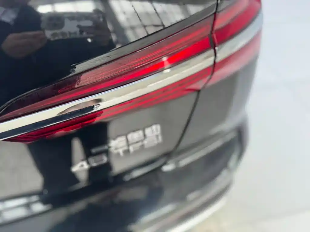 Фото 17 - Audi A6L