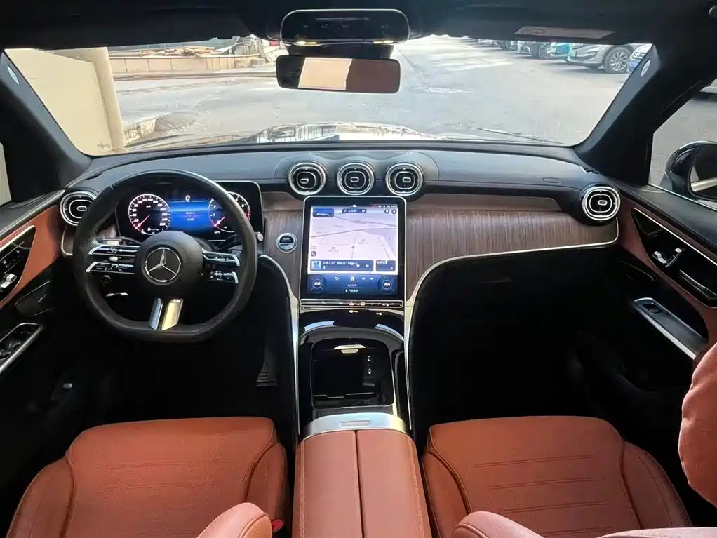 Mercedes-Benz GLC 2024 GLC 300 L 4MATIC Dynamic 5-seater фото 11