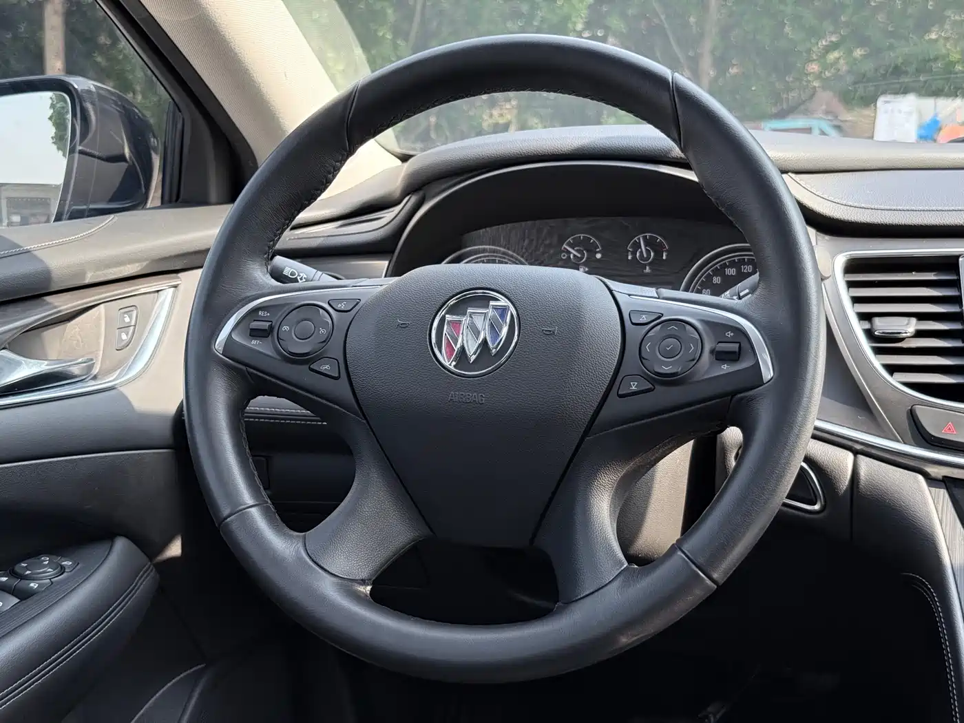 Buick LaCrosse 2022 652T Luxury фото 8