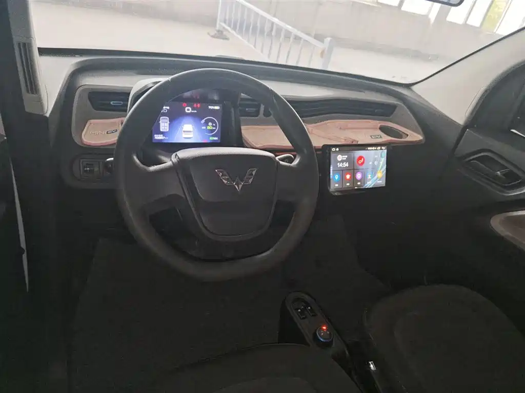 WULING AUTOMOBILE HONGGUANG MINIEV