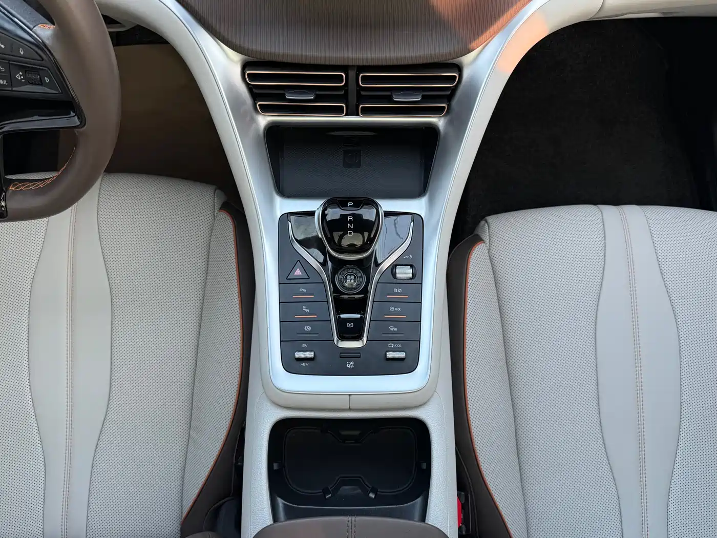 BYD Song Pro New Energy 2023 Champion Edition DM-i 110KM Excellence фото 14