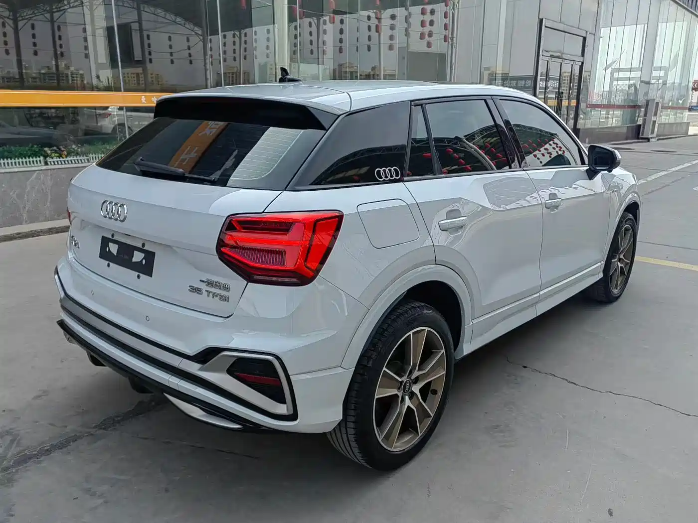 Audi Q2L 2022 35 TFSI Fashion Dynamic фото 6