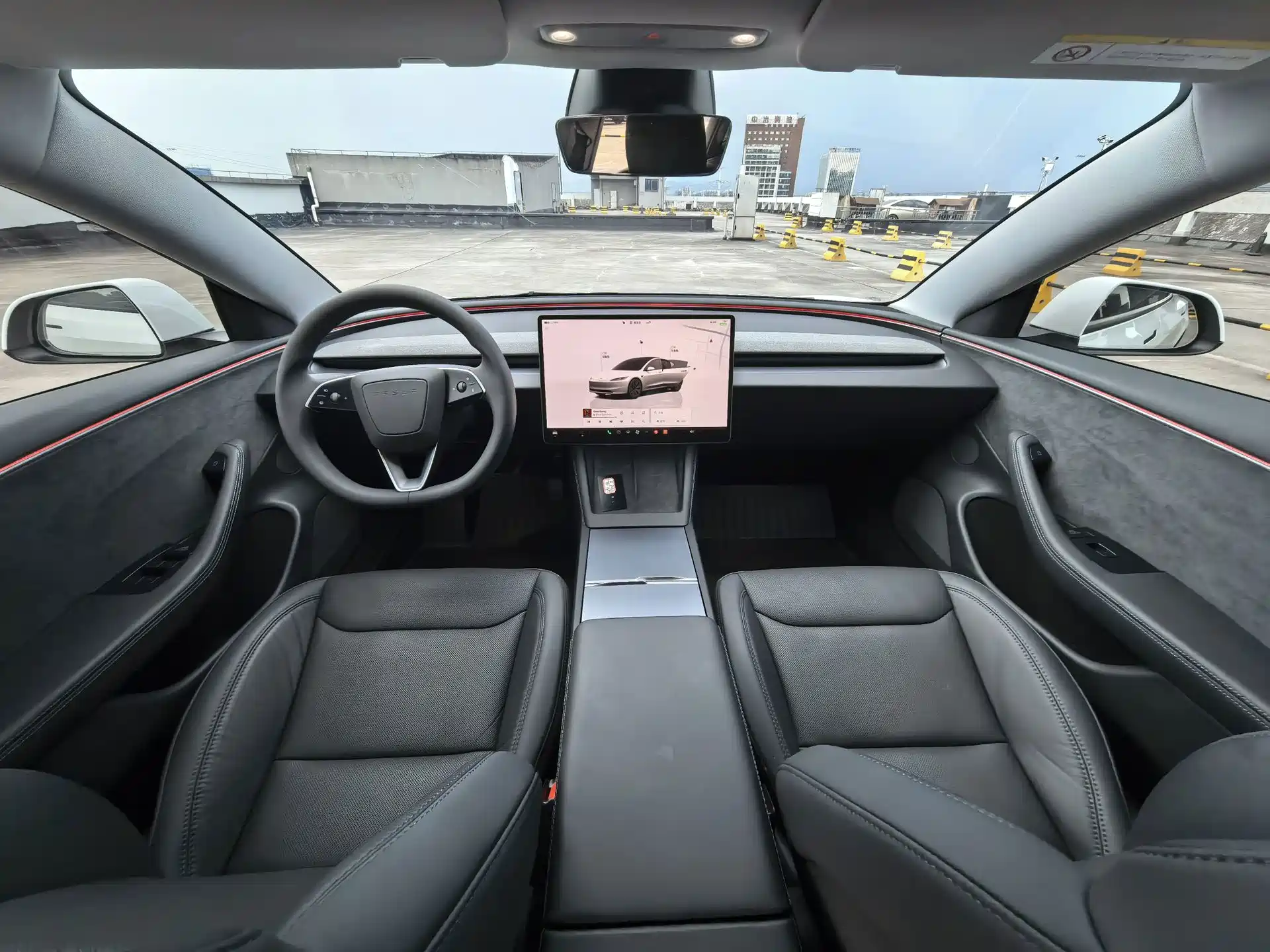 Фото 10 - Tesla Model 3