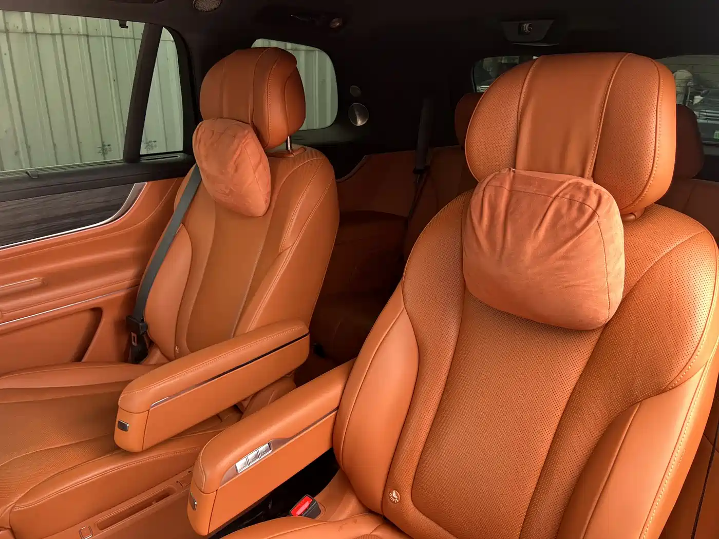 AITO Wenjie AITO M9 2024 Range Extender Ultra 52kWh 6-seater фото 14