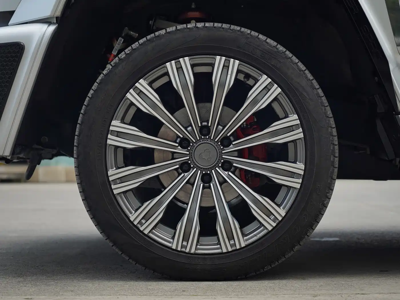 TANK CO CREATION TANK 300