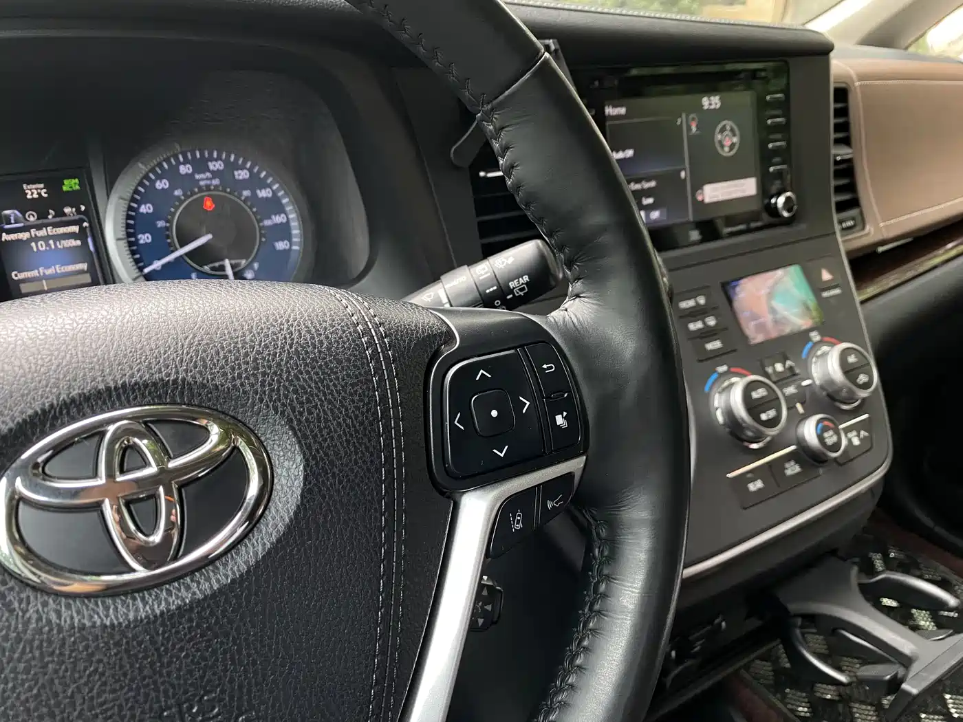 Toyota Sienna 2015 3.5L 4WD L фото 15