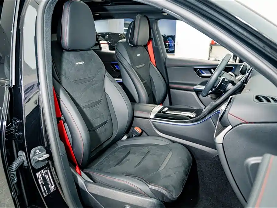 Mercedes-Benz GLC AMG 2024 AMG GLC 43 4MATIC фото 18