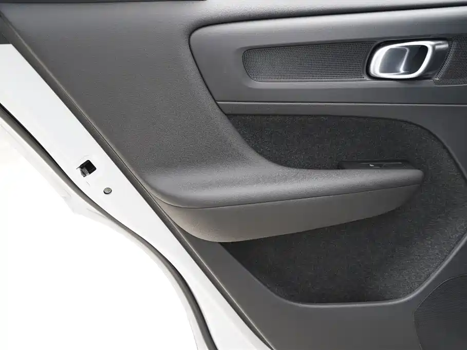 Volvo XC40 2024 2024 B3 Smart Elite Luxury Edition