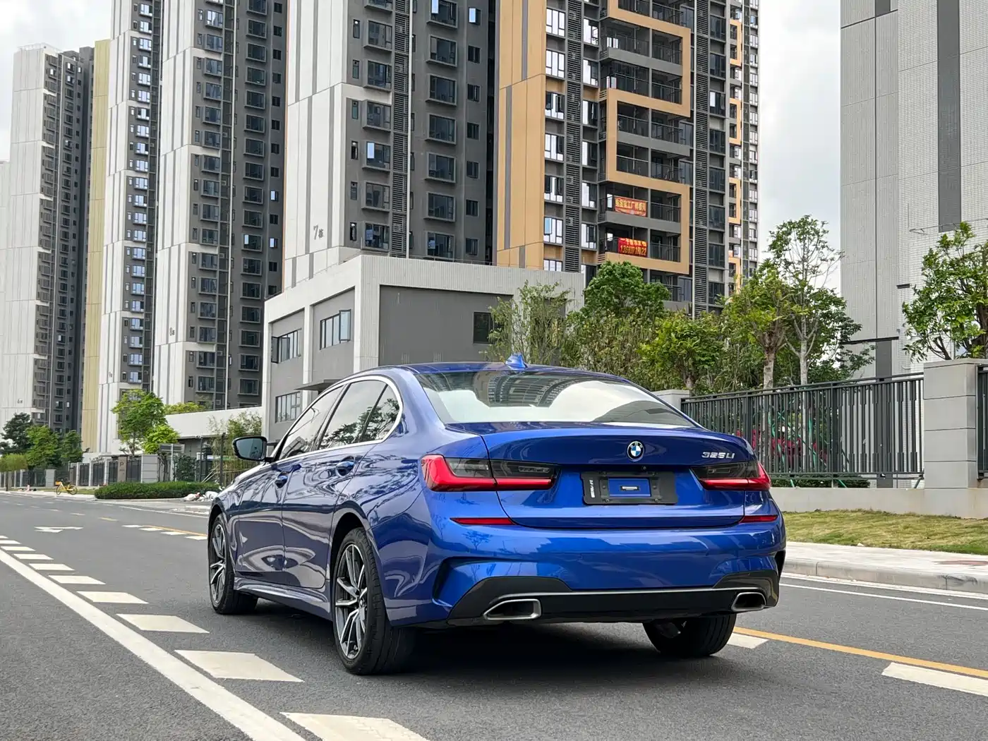 BMW 3 Series 2020 325Li M Sport Package фото 6