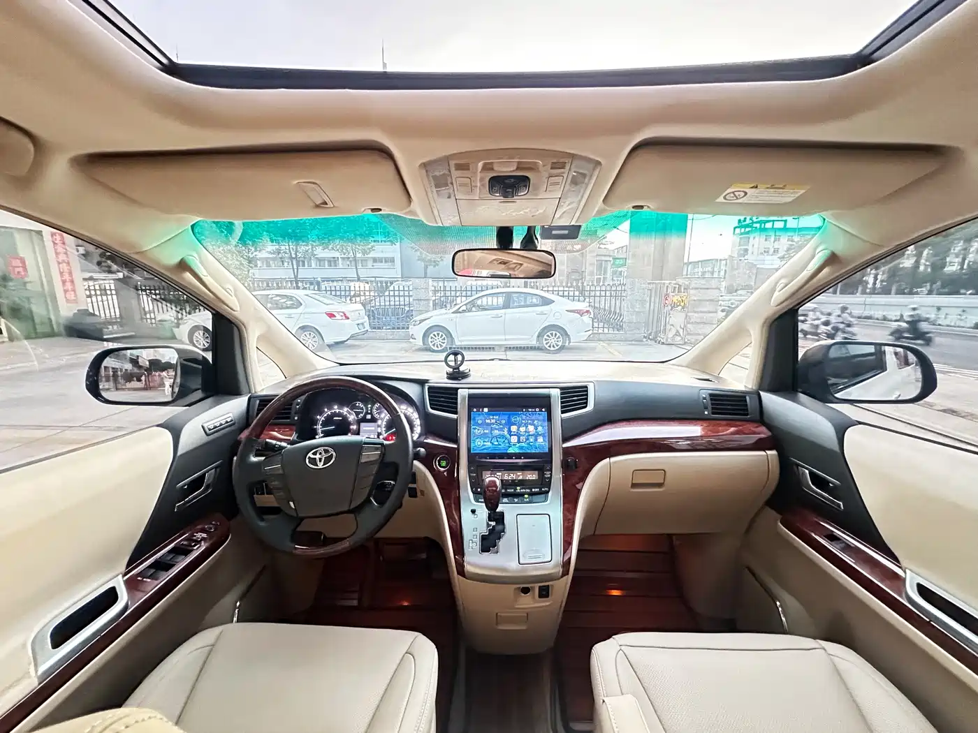Toyota Alphard 2011 3.5L Luxury Edition фото 16