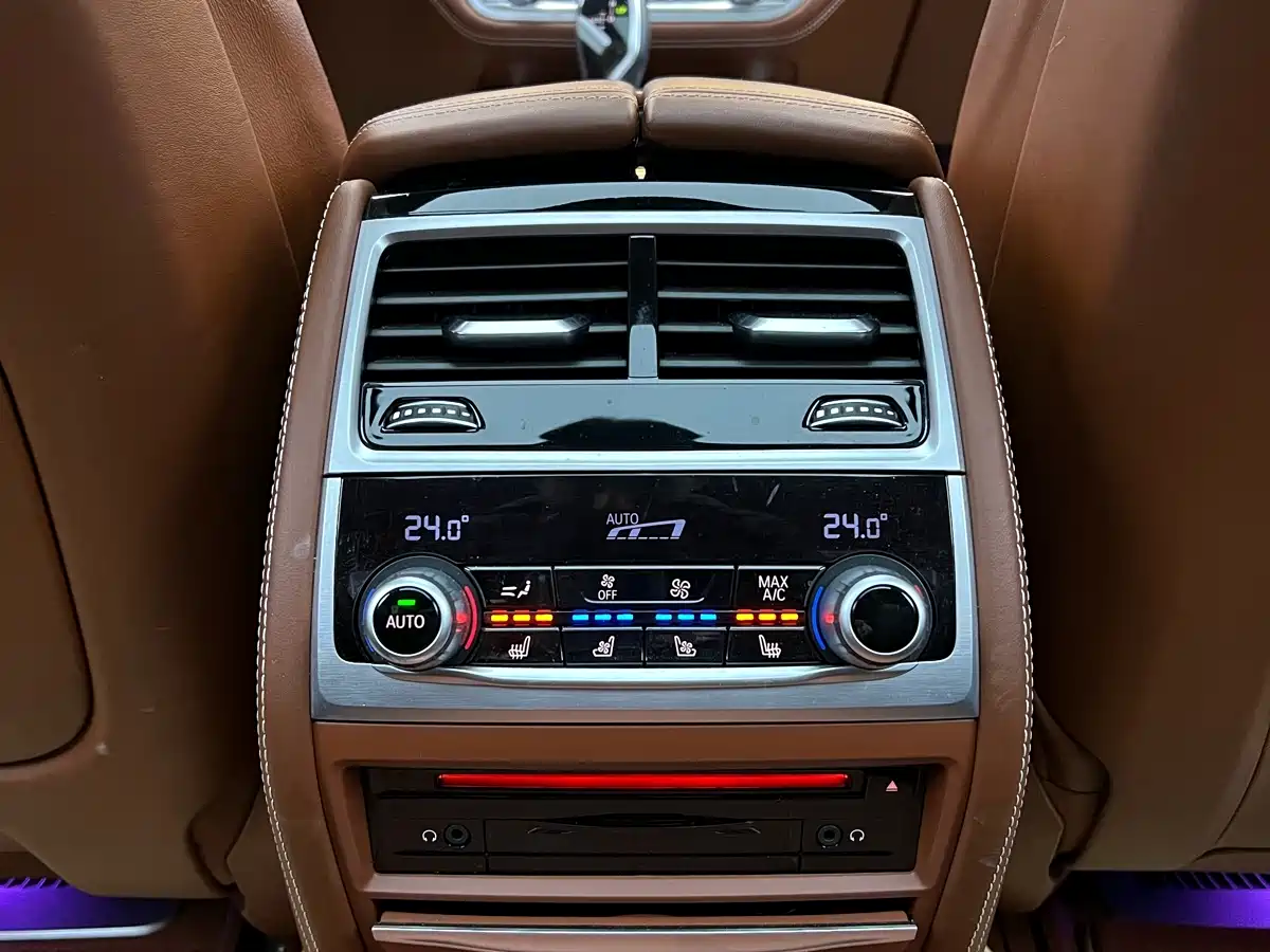 BMW 7 Series 2018 740Li xDrive Premium Type M Sport Package фото 22