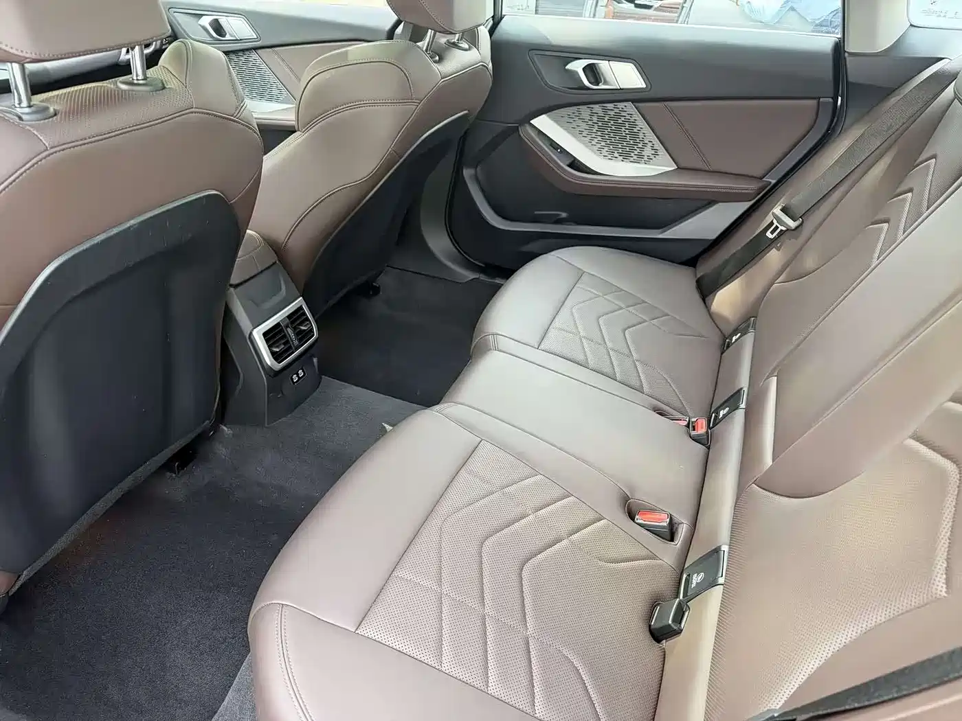 Photo 10 - BMW 2 Series