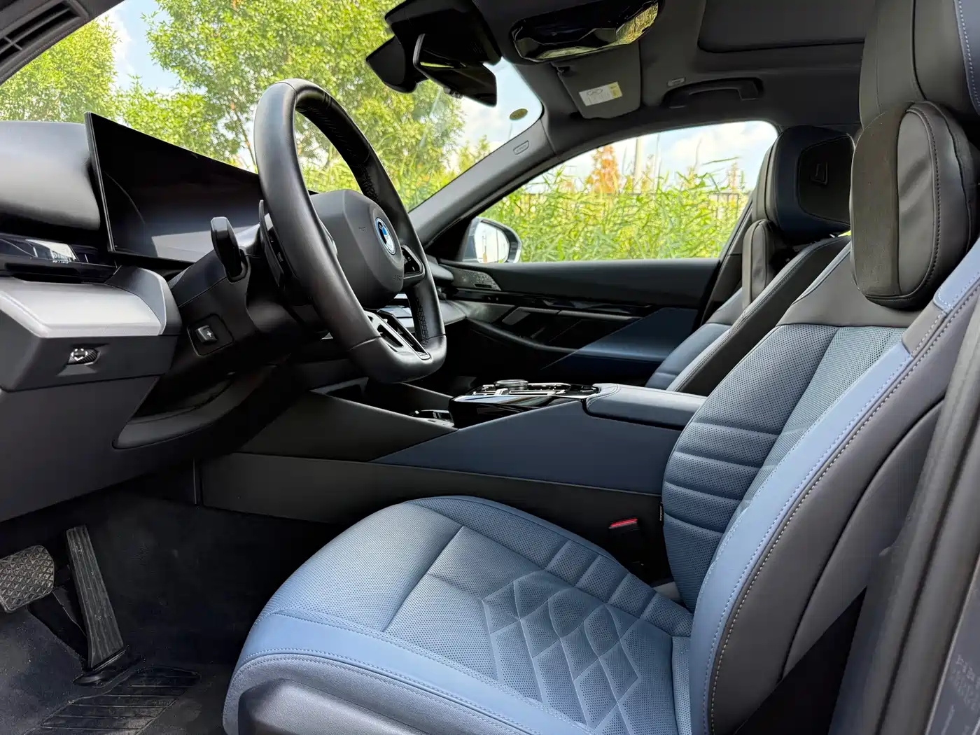 BMW i5 2024 2024 eDrive 35L Premium Model M Sport Package