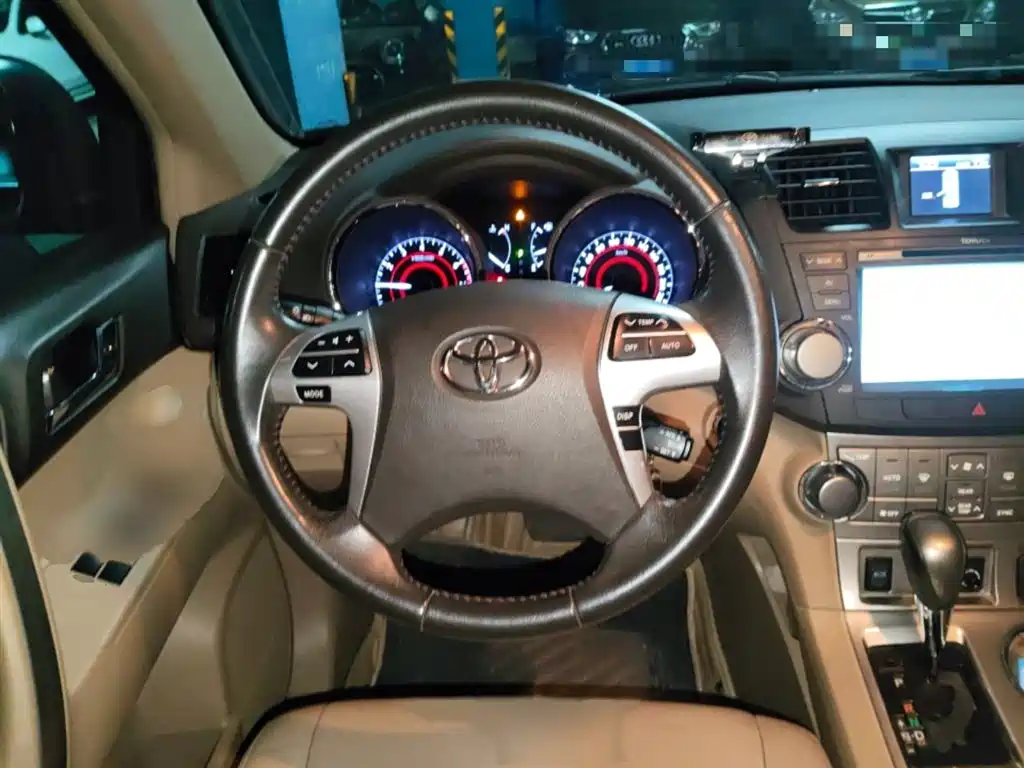 Toyota Highlander 2013 2.7L 2WD 7-seater Purple Gold Edition фото 3