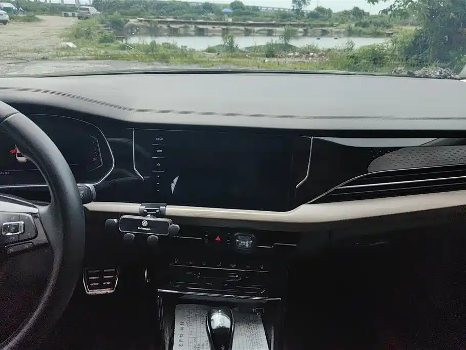 Volkswagen Passat 2020 330TSI Luxury Edition China VI фото 13