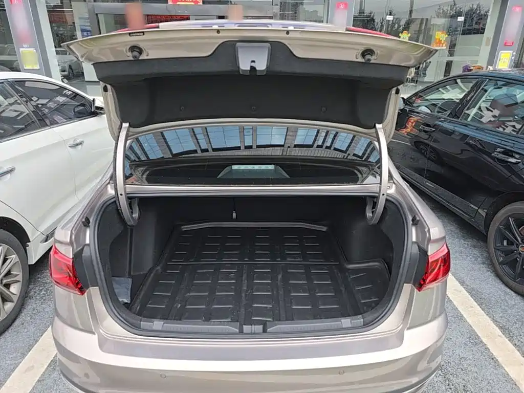 Volkswagen Bora 2025 2025 200TSI DSG Joy Ride Navigation Edition