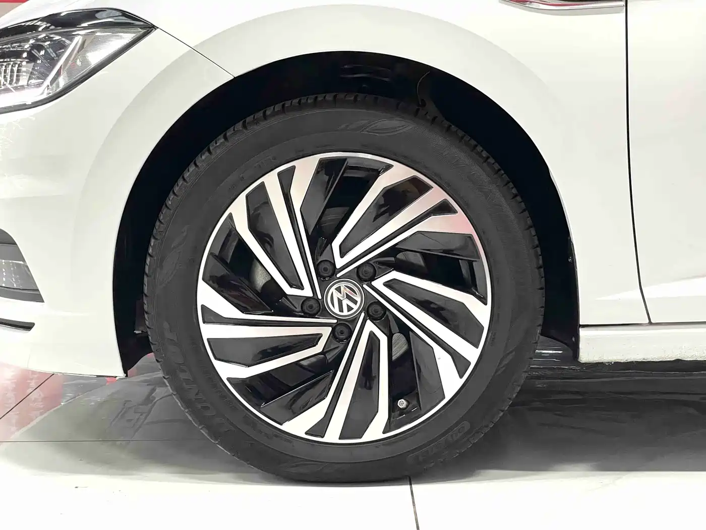 Volkswagen Sagitar 2022 280TSI DSG Surpassing Edition фото 12