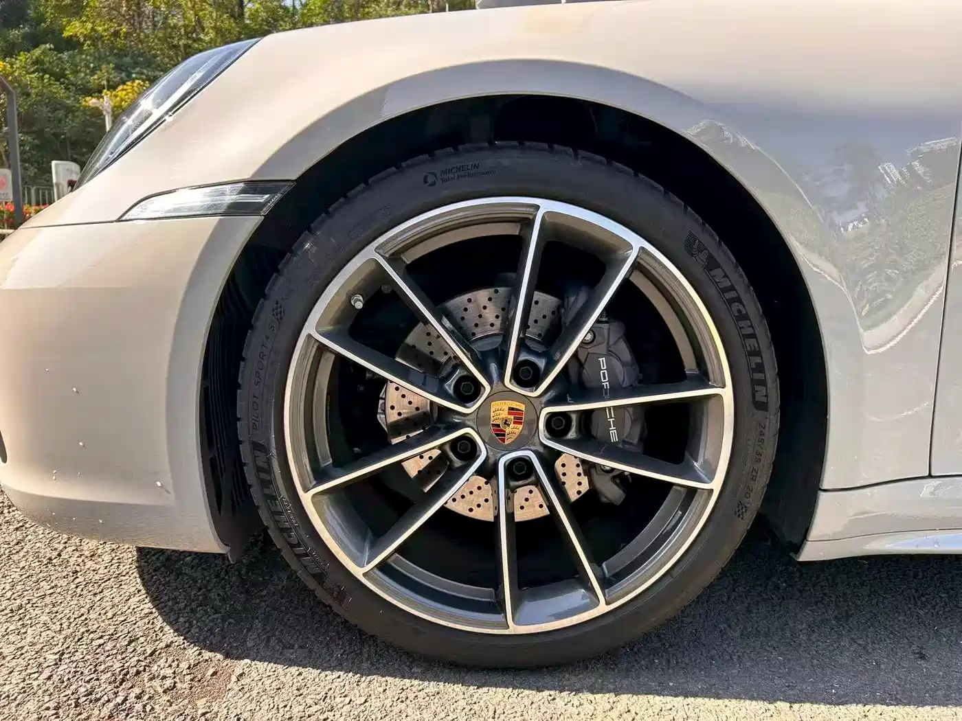 PORSCHE 911