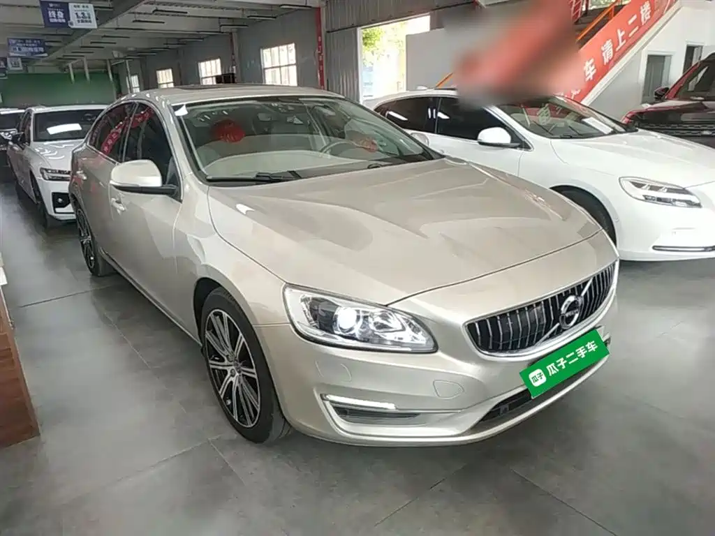 VOLVO S60
