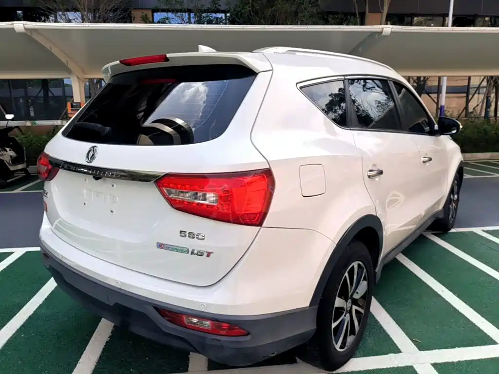 Dongfeng Fengguang Fengguang 580 2016 2016 Model 1.5T Manual Luxury Version