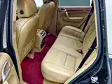 Photo 10 - Porsche Cayenne