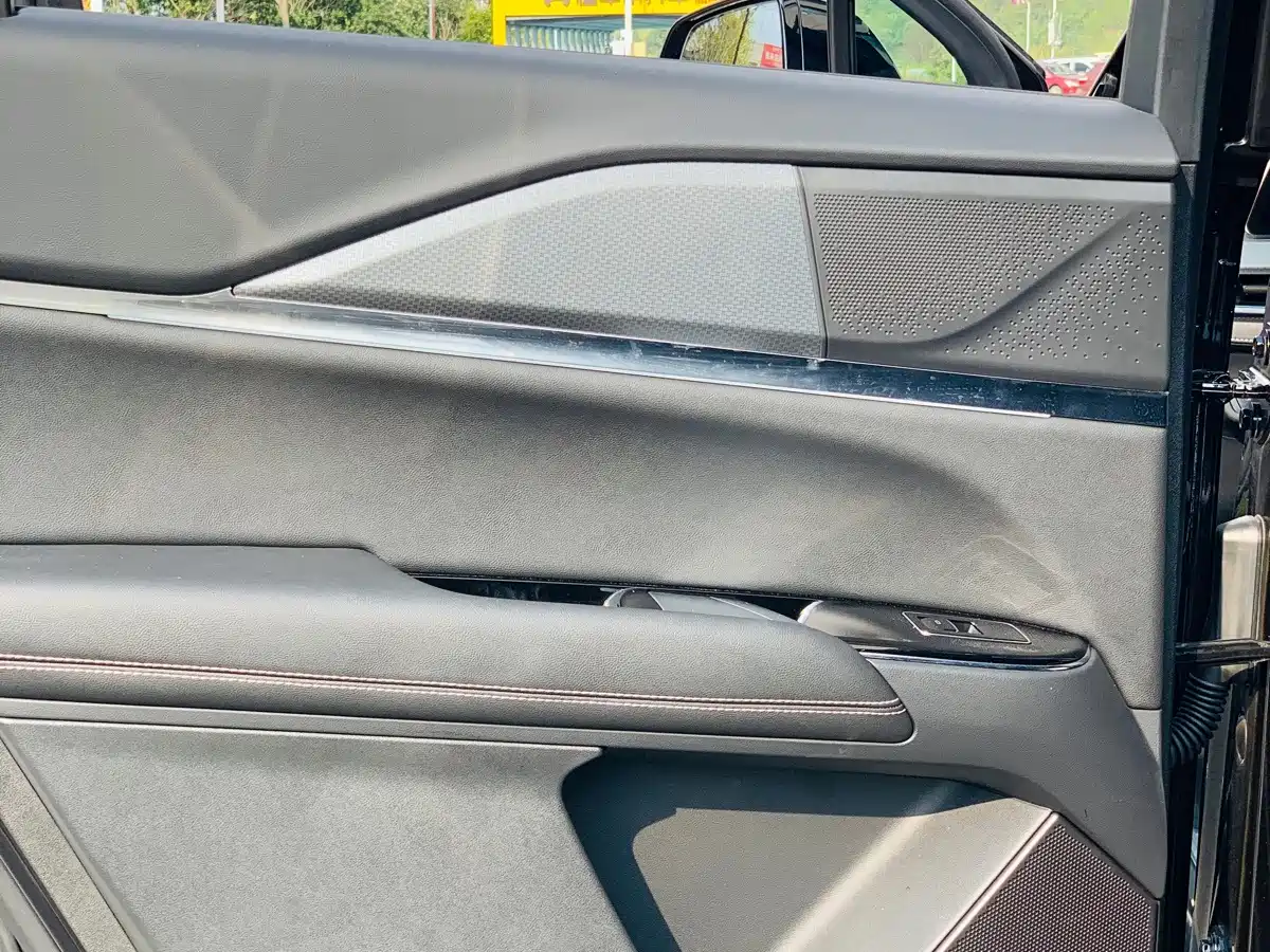 Cadillac XT5 2026 2025 2.0T Luxury