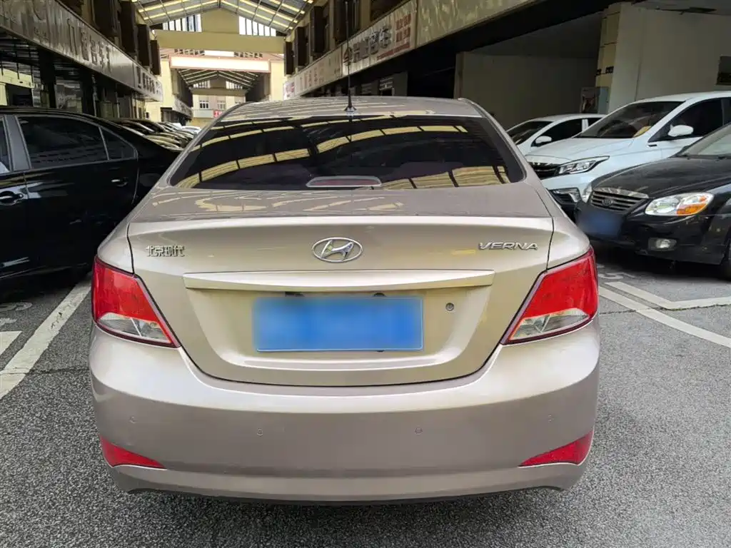 Hyundai Verna 2014 1.4L Automatic Smart GLS фото 6
