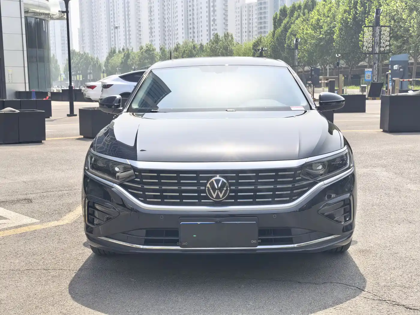 Volkswagen Passat 2023 Facelift 330TSI Elite Edition фото 2
