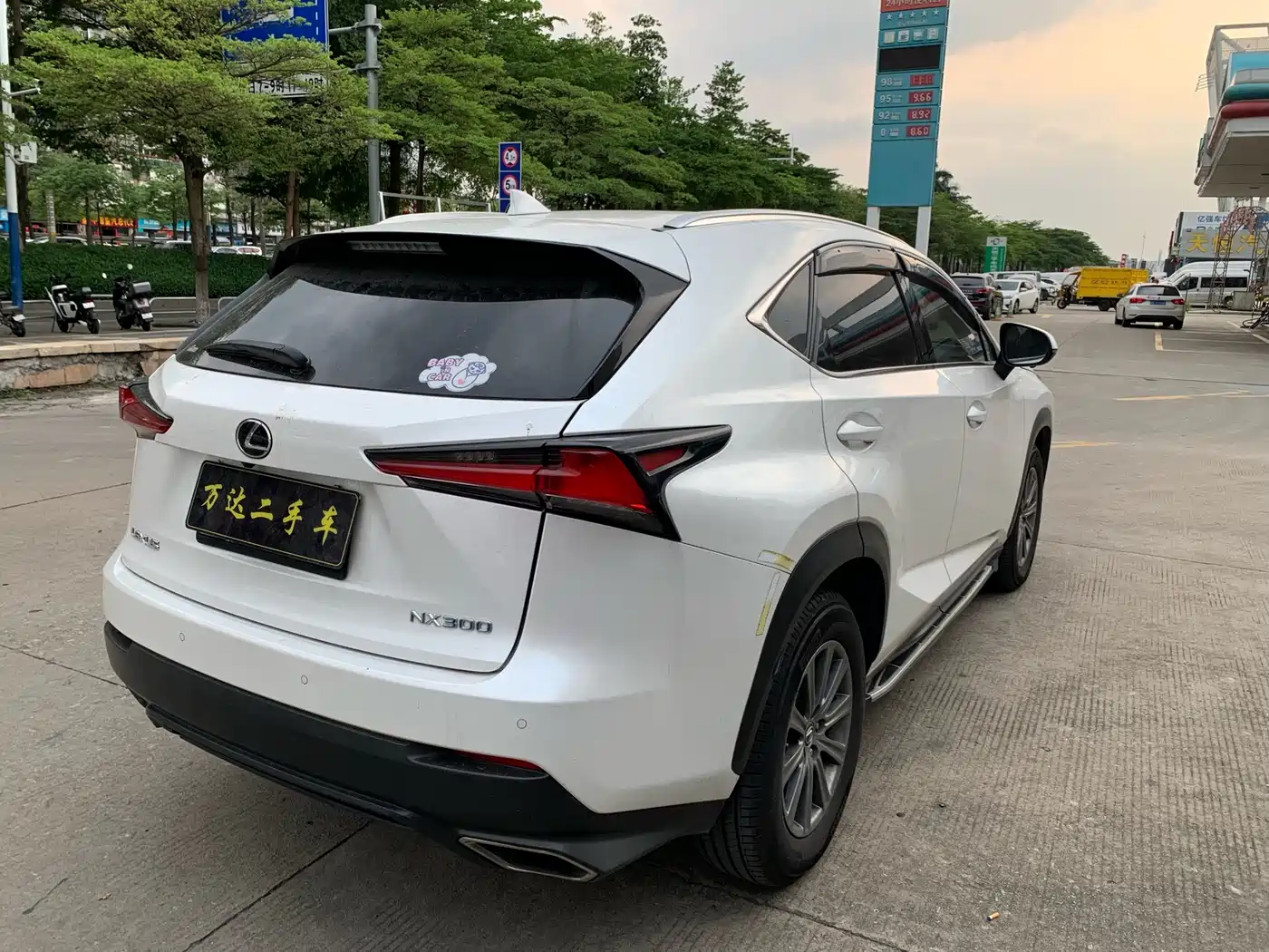 LEXUS NX