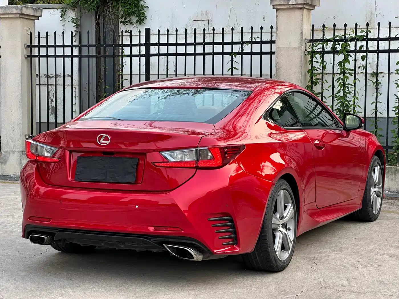 Lexus RC 2016 200t Edge Edition фото 9