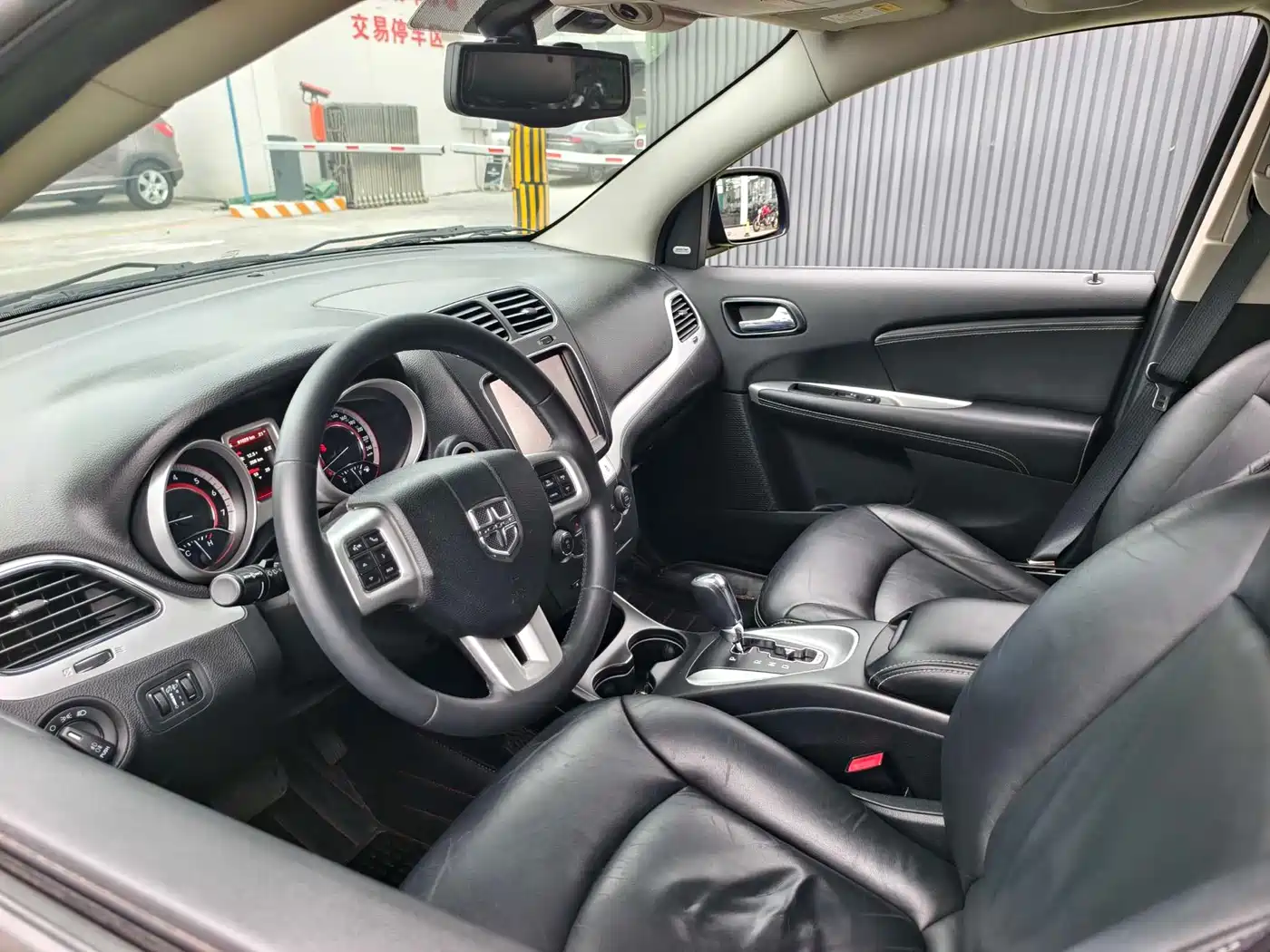 Dodge Journey 2015 2013 Model 2.4L 2WD Premium Edition