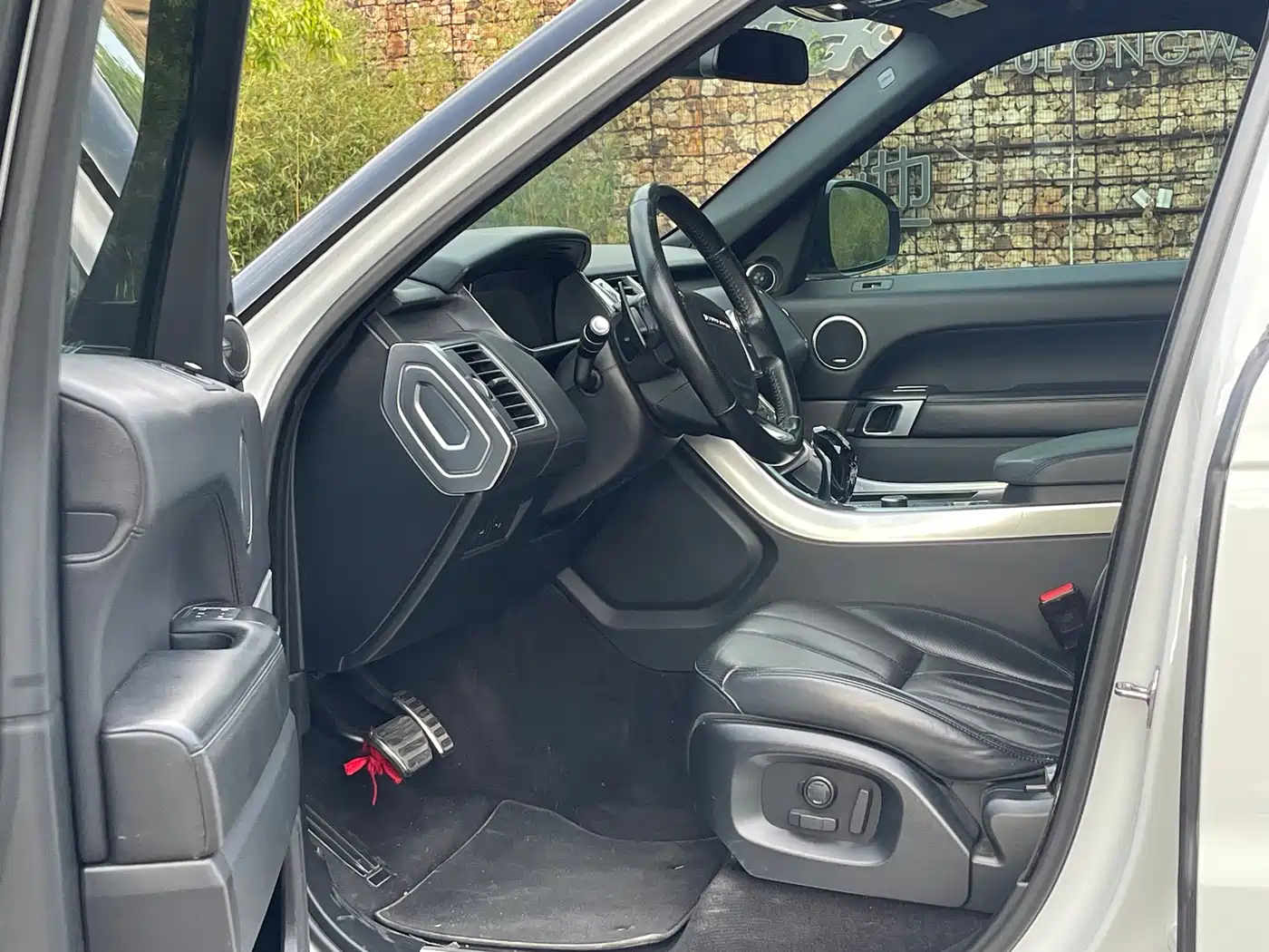 Land Rover Range Rover Sport 2016 Model 3.0 SC V6 HSE фото 7