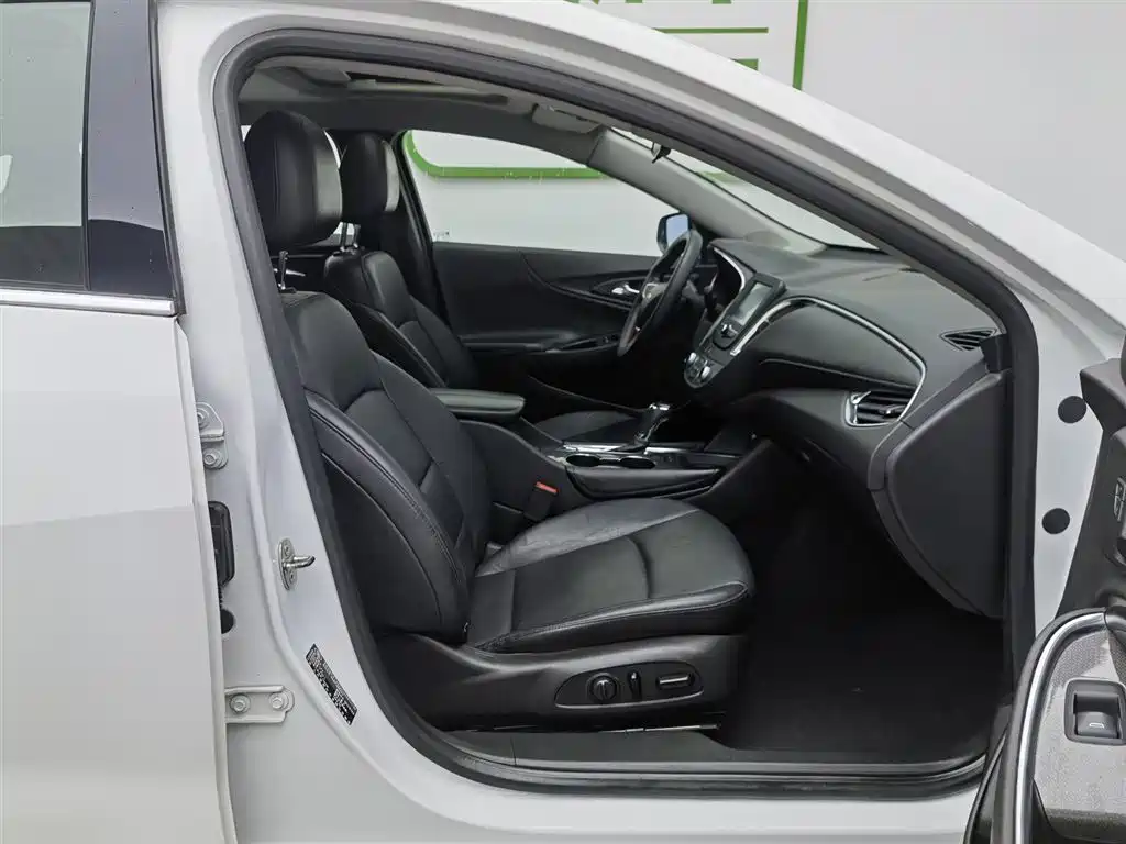 Chevrolet Malibu XL 2018 530T Auto RuiChi Edition фото 23