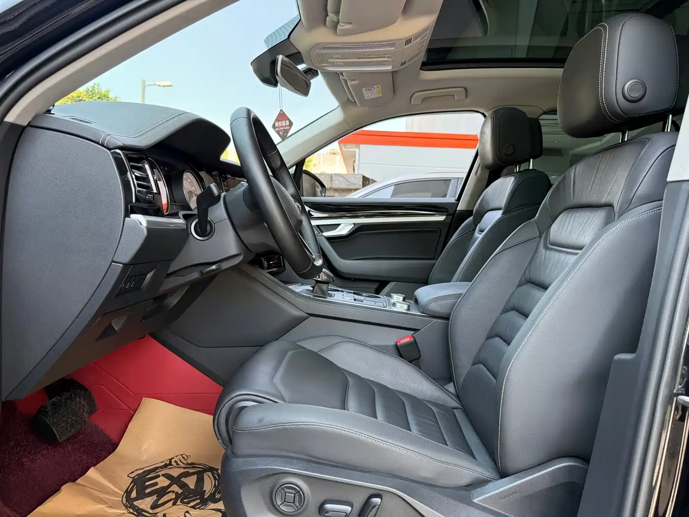 Volkswagen Touareg 2021 2021 2.0TSI Pilot Special Edition