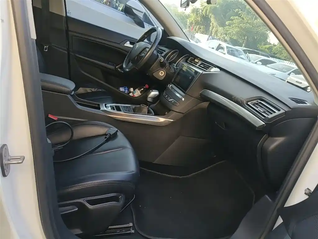 Peugeot 408 2014 1.8L Automatic Luxury Edition фото 25