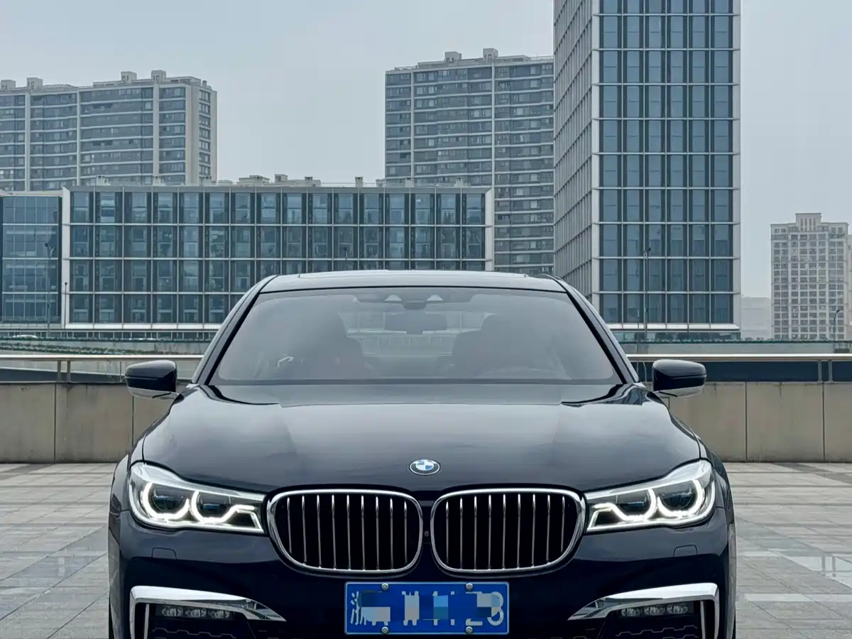BMW 7 Series 2018 740Li xDrive Premium Type Excellence Package