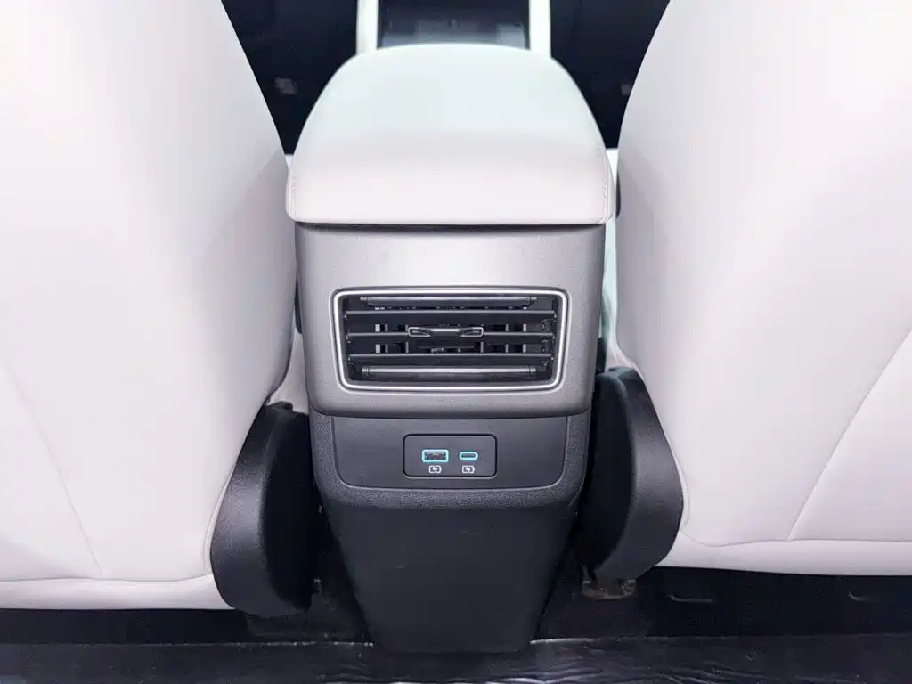 BYD Yuan UP 2026 2025 Smart Drive Edition 401KM Vitality Version