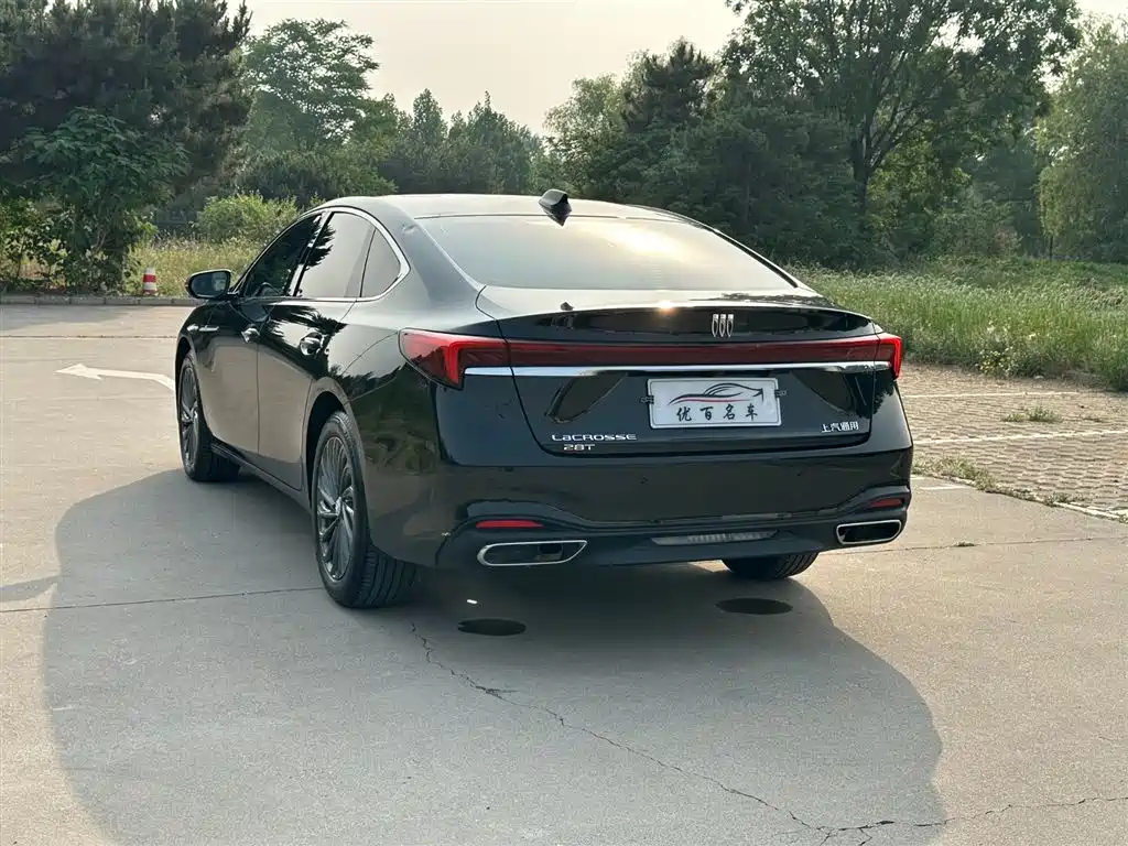 BUICK LACROSSE