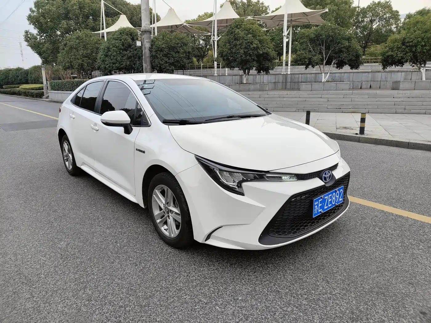 Toyota Levin 2022 Dual Engine 1.8H E-CVT Progressive Edition фото 3