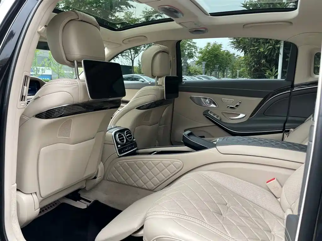Mercedes-Benz Maybach S-Class 2018 Model S 680 фото 13