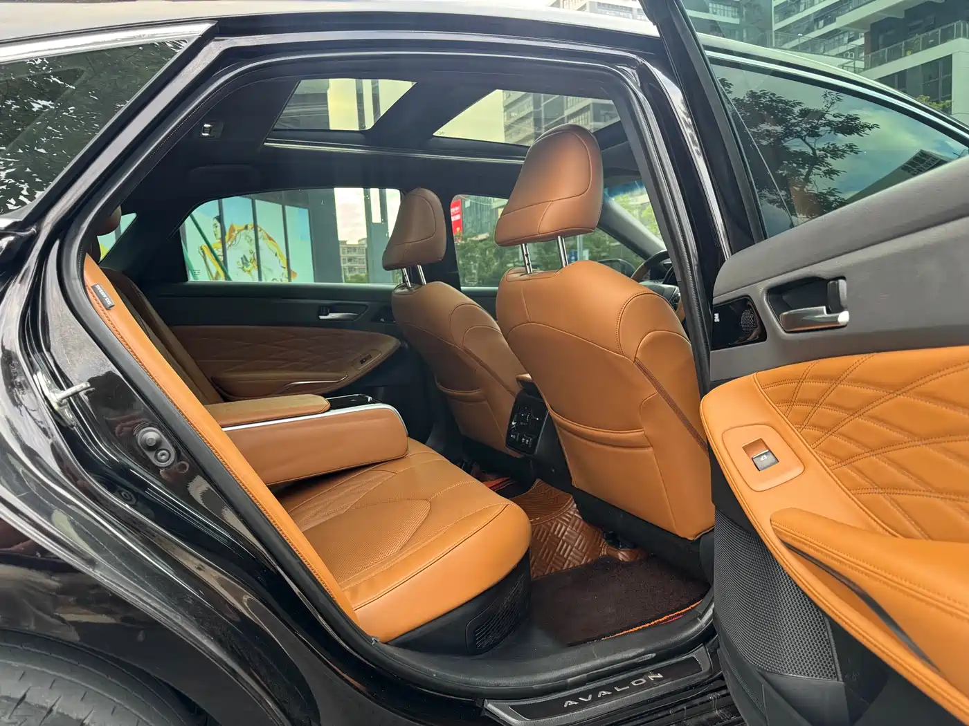 Toyota Avalon 2019 Hybrid 2.5L Limited Flagship Version China V фото 10