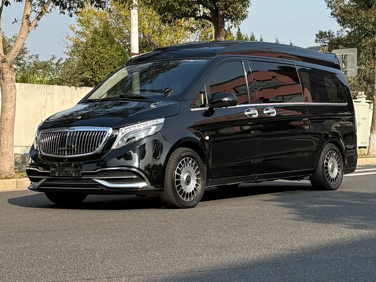 Mercedes-Benz Vito 2021 2.0T Business Edition 8-seater